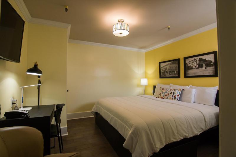 The Sherman Inn Batesville المظهر الخارجي الصورة